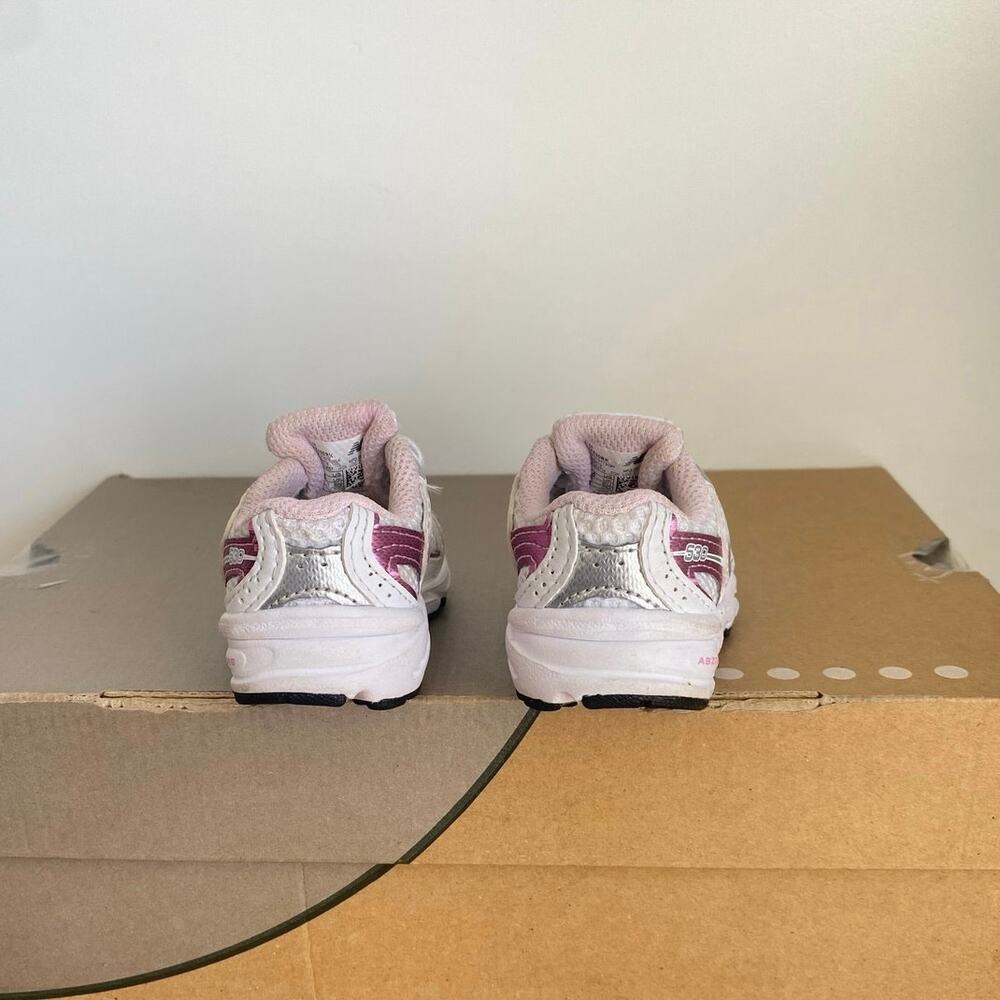 New Balance 530 Metallic Pink/White Toddler Sneakers- SZ 4 C - Picture 3 of 9